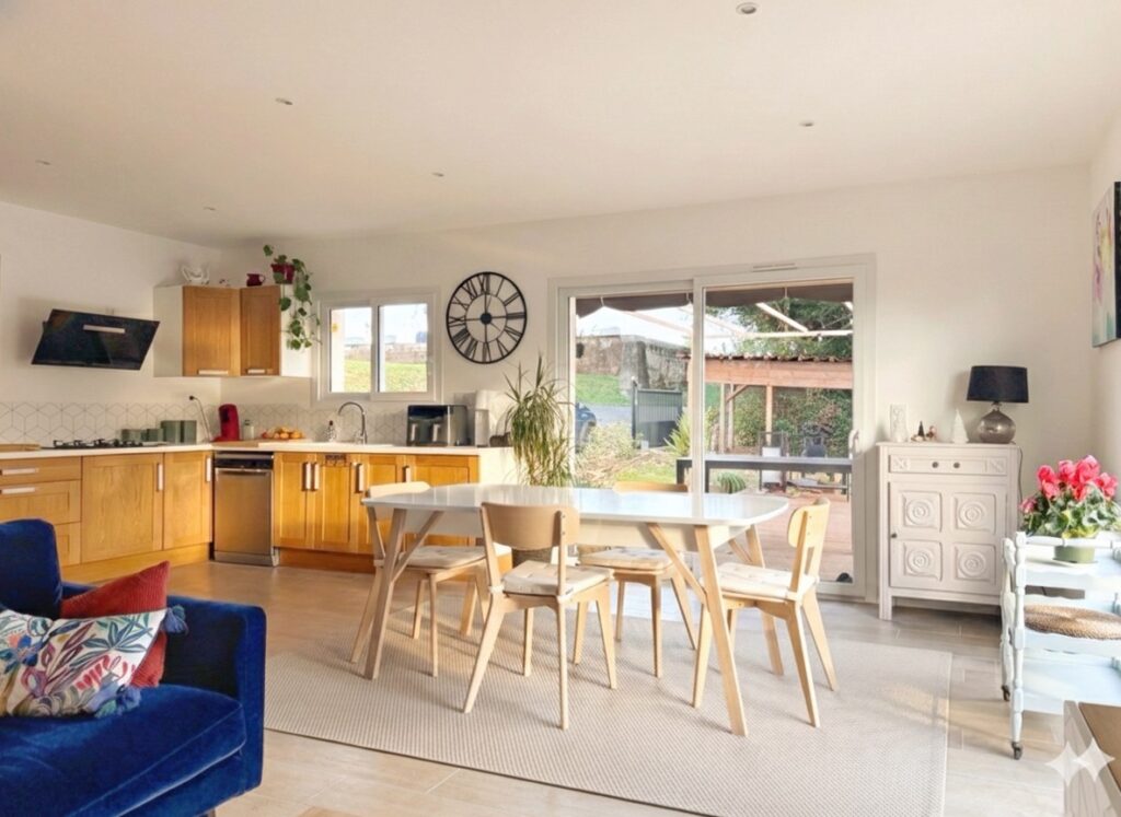 MAISON-FAMILALE-ABZAC